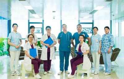 泸州锦欣妇产优质服务得人心 宝妈感谢送锦旗