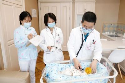 世界早产儿日:泸州锦欣妇产医院用爱呵护早到的天使