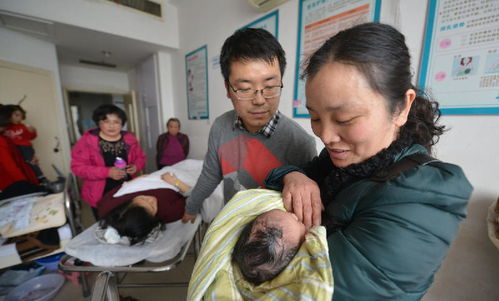 揭秘泸州高薪月嫂 高强度工作与稀缺睡眠的日常