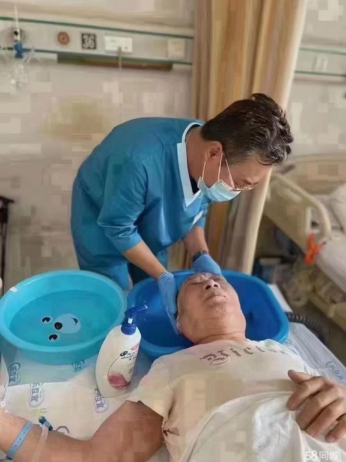 男女护工老人病人钟点工做饭接孩子月嫂育婴
